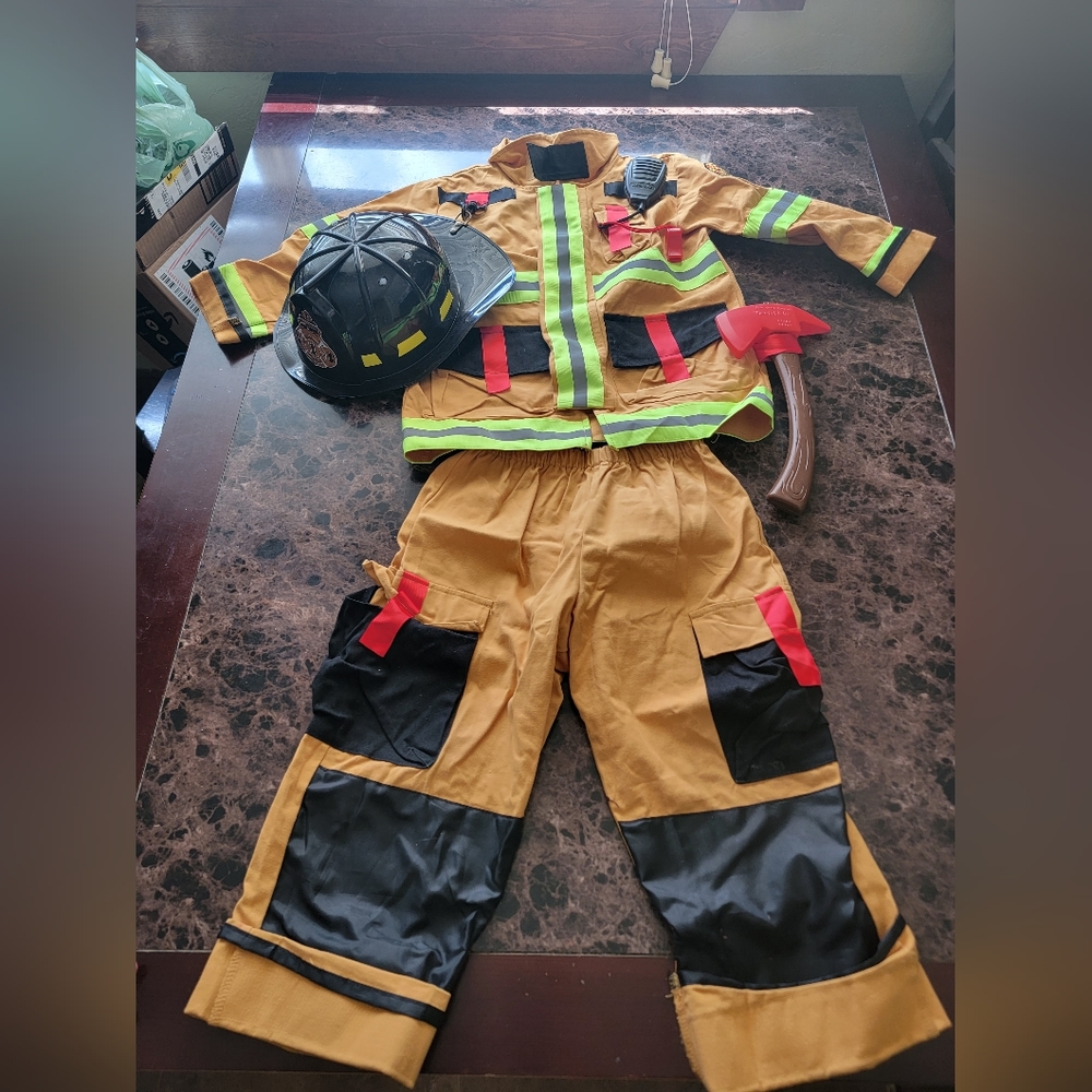 5-6 Firefighter Costume